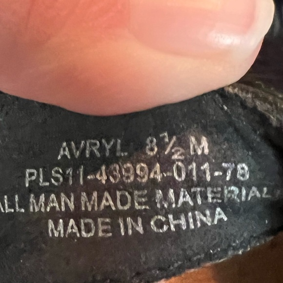 Yuu AVRIL sandals size 8.5 - Picture 5 of 5